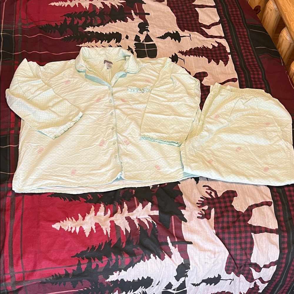Laura Scott Light Green Pajama Set with Pink Accents